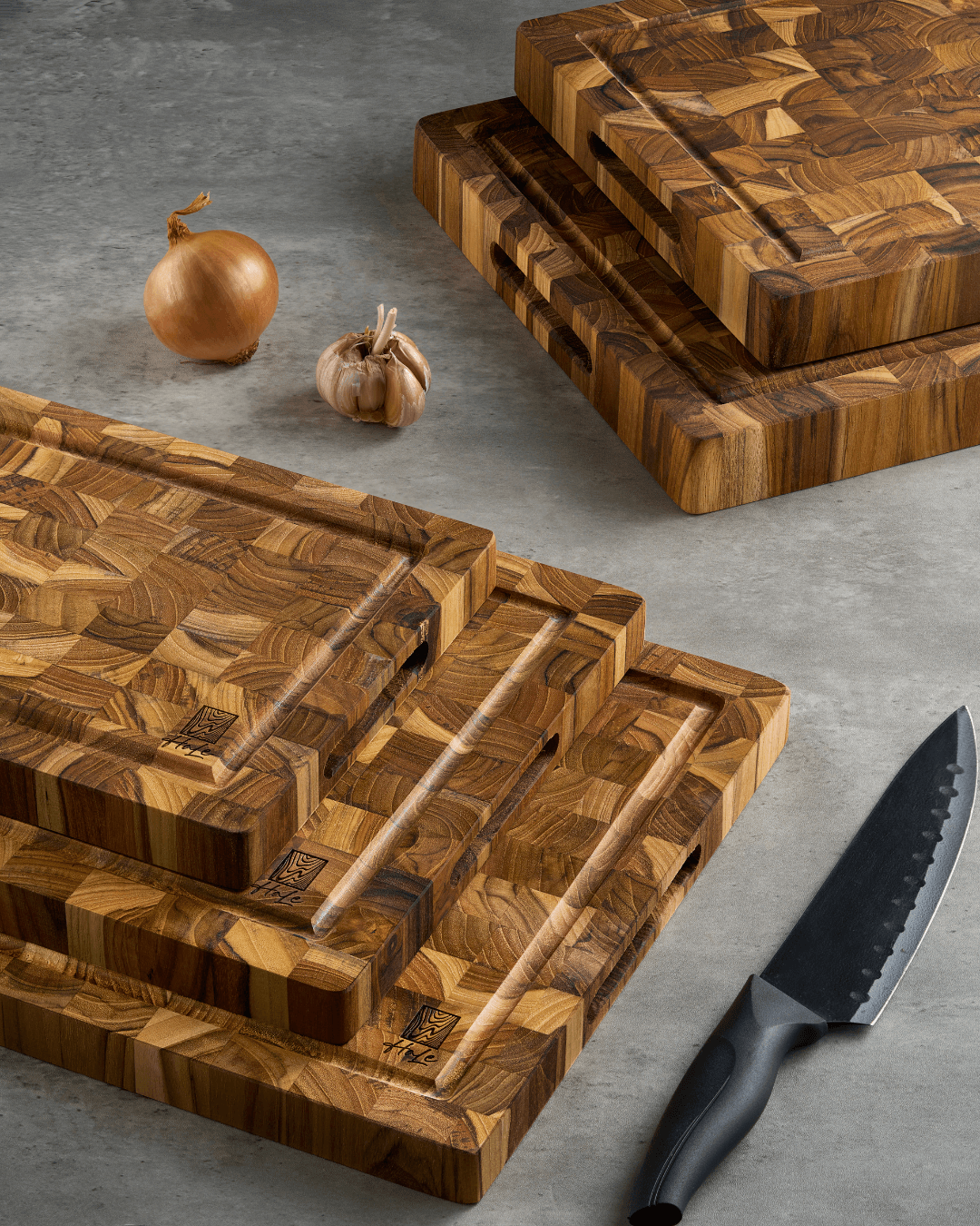 Hale atelier — craftsman at work in Ho Chi Minh